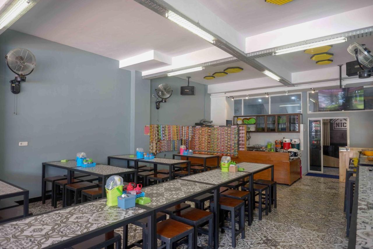 Reddoorz Plus Near Patung Kuda Undip Jatingaleh Ngoại thất bức ảnh