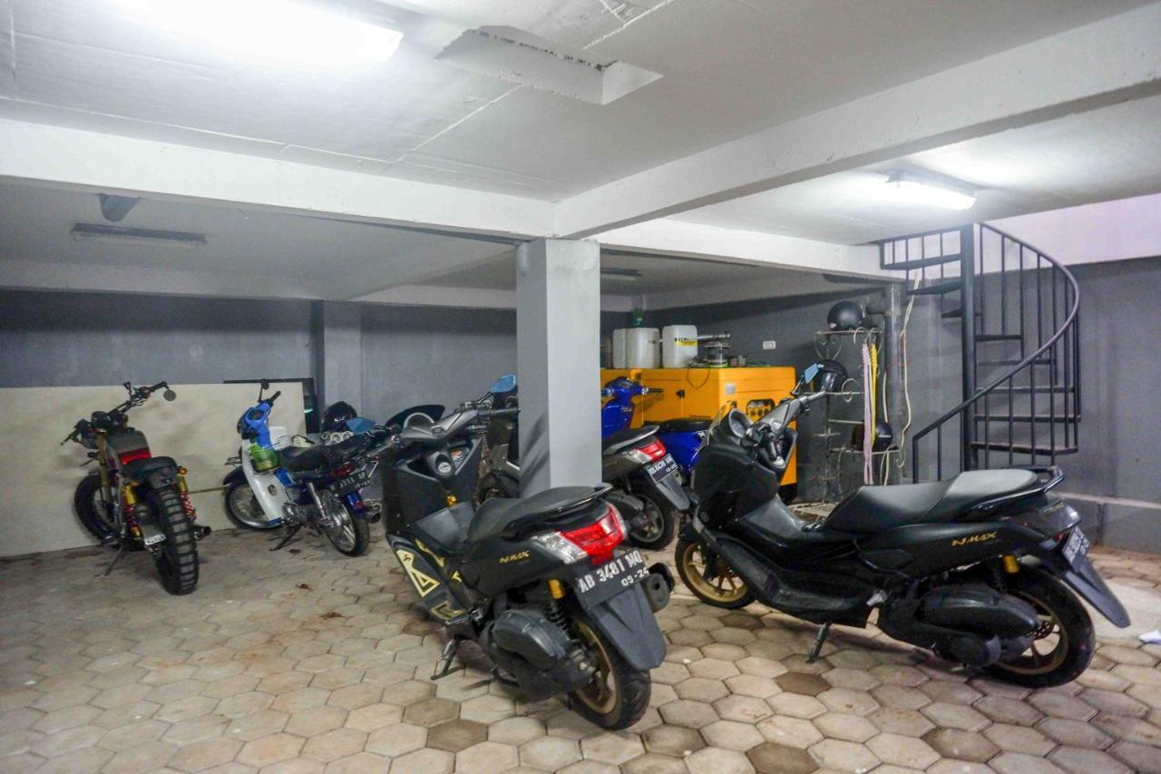 Reddoorz Plus Near Patung Kuda Undip Jatingaleh Ngoại thất bức ảnh