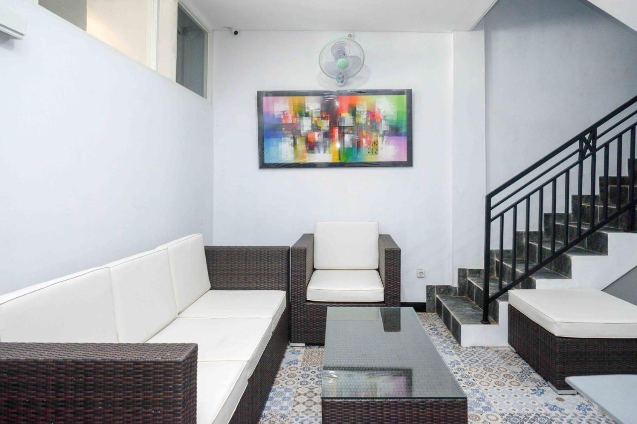 Reddoorz Plus Near Patung Kuda Undip Jatingaleh Ngoại thất bức ảnh