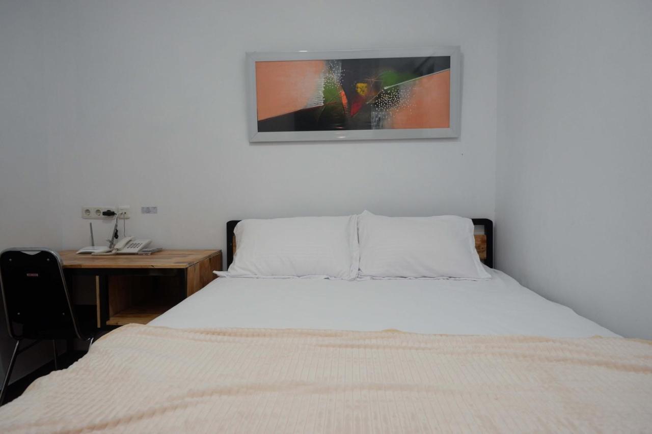 Reddoorz Plus Near Patung Kuda Undip Jatingaleh Ngoại thất bức ảnh
