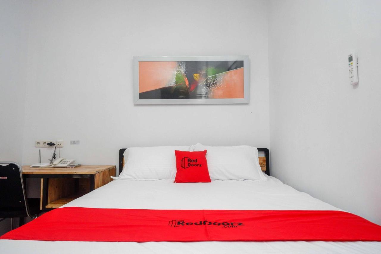 Reddoorz Plus Near Patung Kuda Undip Jatingaleh Ngoại thất bức ảnh